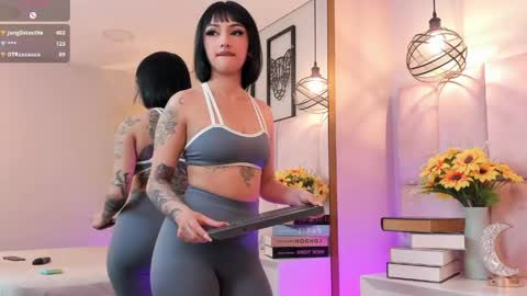 Snapshot of raquelhyde_ chatting on April 19, 6:10 pm raquel Hyde online show from April 19, 6:10 pm