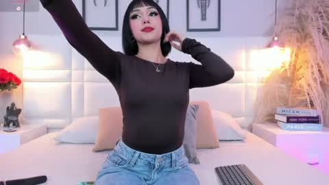 Snapshot of raquelhyde_ chatting on May 1, 12:21 pm raquel Hyde online show from May 1, 12:21 pm