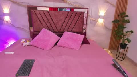 raquella_ online show from March 13, 3:46 am