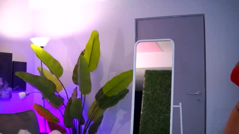 Raquelle online show from November 19, 4:34 am