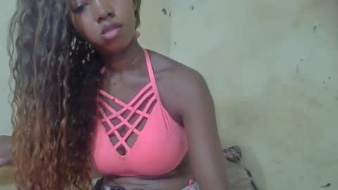 Snapshot of rasoanirinaa chatting on May 2, 11:43 pm rasoanirinaa online show from May 2, 11:43 pm