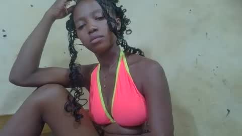 Snapshot of rasoanirinaa chatting on May 14, 1:29 pm rasoanirinaa online show from May 14, 1:29 pm