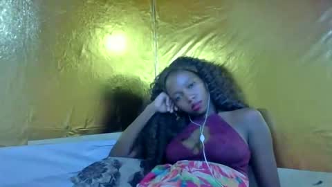 Snapshot of rasoanirinaa chatting on June 10, 6:40 pm rasoanirinaa online show from June 10, 6:40 pm