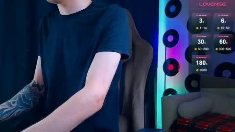 rasta_may online show from October 3, 7:27 am