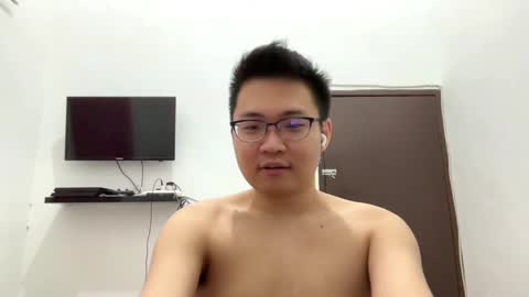 Snapshot of ratedepic17 chatting on February 25, 2:54 pm randomnaut online show from February 25, 2:54 pm