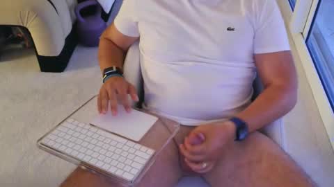 Snapshot of raulmartinez8888 chatting on January 9, 10:55 pm RM online show from January 9, 10:55 pm