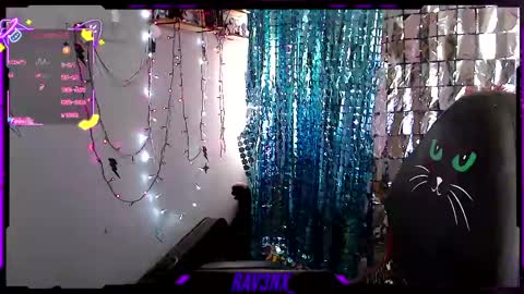 Snapshot of rav3nx_ chatting on April 28, 10:15 pm online show from April 28, 10:15 pm