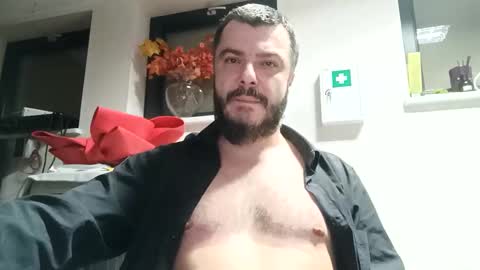 Snapshot of ravart43 chatting on December 10, 1:22 am ravart43 online show from December 10, 1:22 am