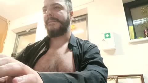 Snapshot of ravart43 chatting on January 2, 12:02 am ravart43 online show from January 2, 12:02 am