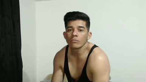 Snapshot of raven20081024 chatting on November 16, 3:45 am raven20081024 online show from November 16, 3:45 am