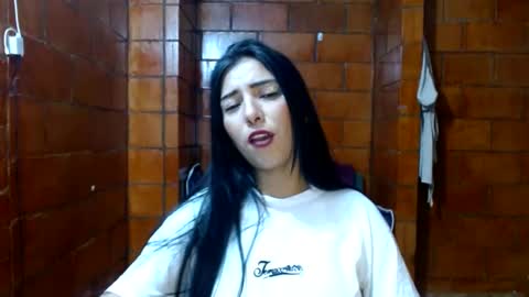 Snapshot of raven__purple chatting on January 29, 1:58 am raven__purple online show from January 29, 1:58 am