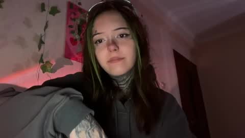 raven_armor online show from May 30, 5:21 pm