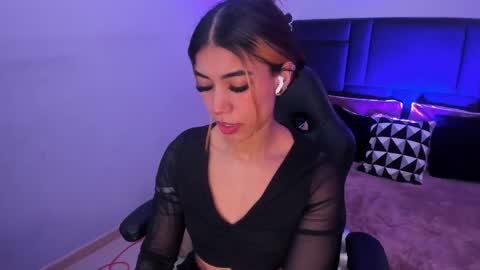 Snapshot of raven_dooll chatting on May 5, 7:44 pm Raven online show from May 5, 7:44 pm