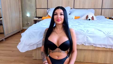 raven_inkk online show from February 19, 8:21 am