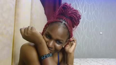 Snapshot of raven_luxe chatting on April 25, 4:37 am Raven online show from April 25, 4:37 am