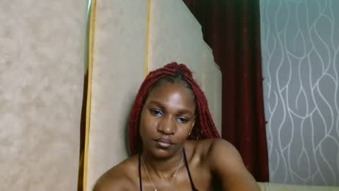 Snapshot of raven_luxe chatting on May 7, 7:41 pm Raven online show from May 7, 7:41 pm