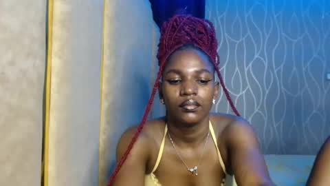 Snapshot of raven_luxe chatting on May 12, 10:18 pm Raven online show from May 12, 10:18 pm