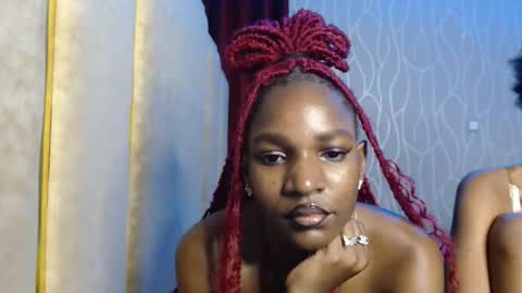 Snapshot of raven_luxe chatting on May 19, 7:31 pm Raven online show from May 19, 7:31 pm