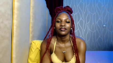 Snapshot of raven_luxe chatting on May 26, 7:43 pm Raven online show from May 26, 7:43 pm