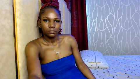 Snapshot of raven_luxe chatting on June 1, 12:18 pm Raven online show from June 1, 12:18 pm