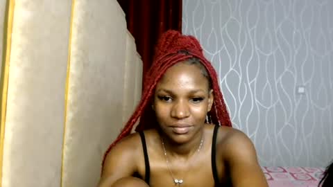 Snapshot of raven_luxe chatting on June 11, 7:12 pm Raven online show from June 11, 7:12 pm