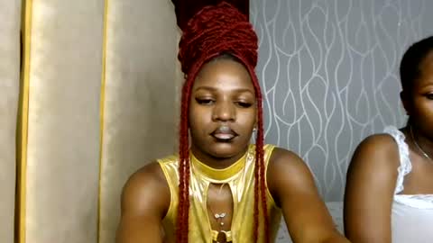 Snapshot of raven_luxe chatting on June 12, 7:35 pm Raven online show from June 12, 7:35 pm