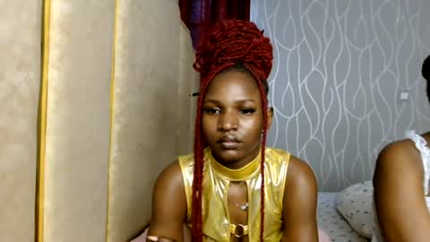 Snapshot of raven_luxe chatting on June 13, 7:39 am Raven online show from June 13, 7:39 am