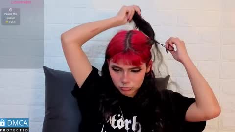 Snapshot of raven_rox_ chatting on January 10, 3:08 am raven_rox_ online show from January 10, 3:08 am