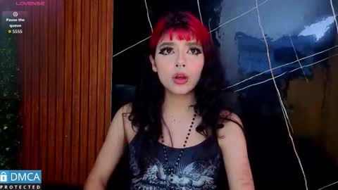 Snapshot of raven_rox_ chatting on March 7, 3:14 am raven_rox_ online show from March 7, 3:14 am