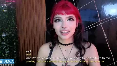 Snapshot of raven_rox_ chatting on May 11, 7:11 pm raven_rox_ online show from May 11, 7:11 pm