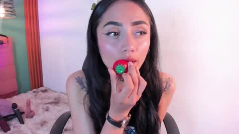 Snapshot of raven_smith_ chatting on February 17, 2:41 am raven_smith_ online show from February 17, 2:41 am