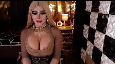 ravenmystiquex online show from June 23, 12:03 pm