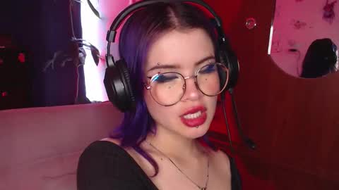 Snapshot of raventh_ chatting on October 13, 3:23 pm raventh_ online show from October 13, 3:23 pm