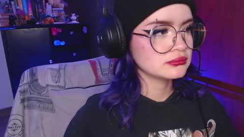 Snapshot of raventh_ chatting on October 14, 2:40 pm raventh_ online show from October 14, 2:40 pm