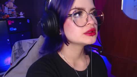 Snapshot of raventh_ chatting on October 15, 2:39 pm raventh_ online show from October 15, 2:39 pm
