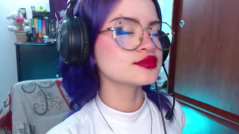 Snapshot of raventh_ chatting on October 22, 11:43 am raventh_ online show from October 22, 11:43 am