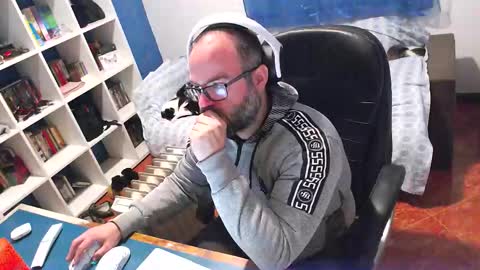 ravingr3d3 online show from January 18, 7:17 pm