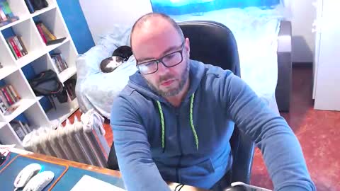 ravingr3d3 online show from February 12, 10:54 am