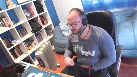 ravingr3d3 online show from February 24, 12:03 pm