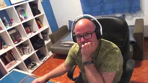 Snapshot of ravingr3d3 chatting on April 25, 9:56 pm ravingr3d3 online show from April 25, 9:56 pm