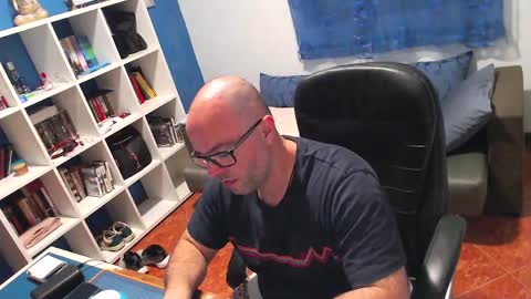 Snapshot of ravingr3d3 chatting on April 26, 9:56 pm ravingr3d3 online show from April 26, 9:56 pm