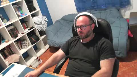 Snapshot of ravingr3d3 chatting on May 17, 8:49 pm ravingr3d3 online show from May 17, 8:49 pm