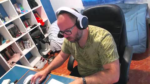 Snapshot of ravingr3d3 chatting on May 19, 7:58 am ravingr3d3 online show from May 19, 7:58 am
