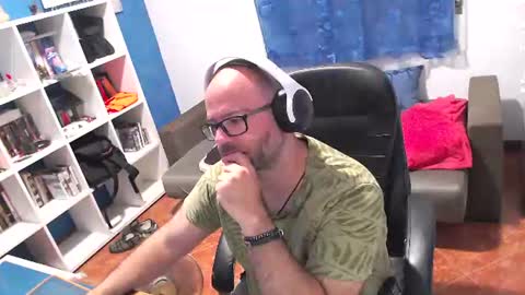 Snapshot of ravingr3d3 chatting on June 28, 8:59 pm ravingr3d3 online show from June 28, 8:59 pm