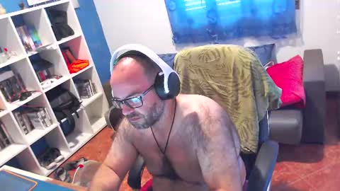 Snapshot of ravingr3d3 chatting on July 1, 10:17 am ravingr3d3 online show from July 1, 10:17 am