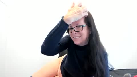 Snapshot of ravishthispeachgoddess chatting on February 24, 1:20 pm Ravishing Peach Goddess online show from February 24, 1:20 pm