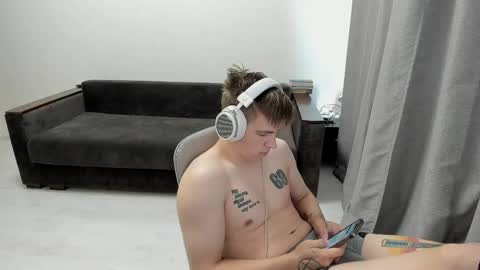 Snapshot of ray_hill chatting on May 30, 6:32 am Ray online show from May 30, 6:32 am
