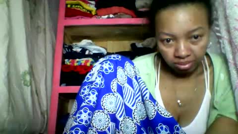 Snapshot of rayana_69 chatting on June 12, 4:11 am rayana_69 online show from June 12, 4:11 am