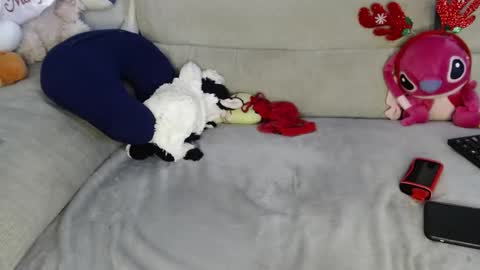 Ray  online show from December 15, 6:12 pm