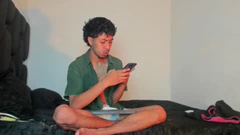 Snapshot of raydevil_ chatting on January 6, 12:03 am Rayn online show from January 6, 12:03 am